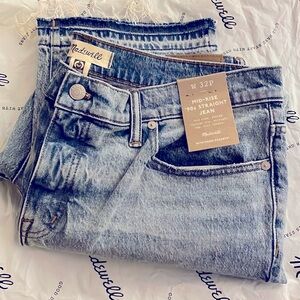 Madewell Petite 90’s Straight Mid-rise Jean Barbosa wash